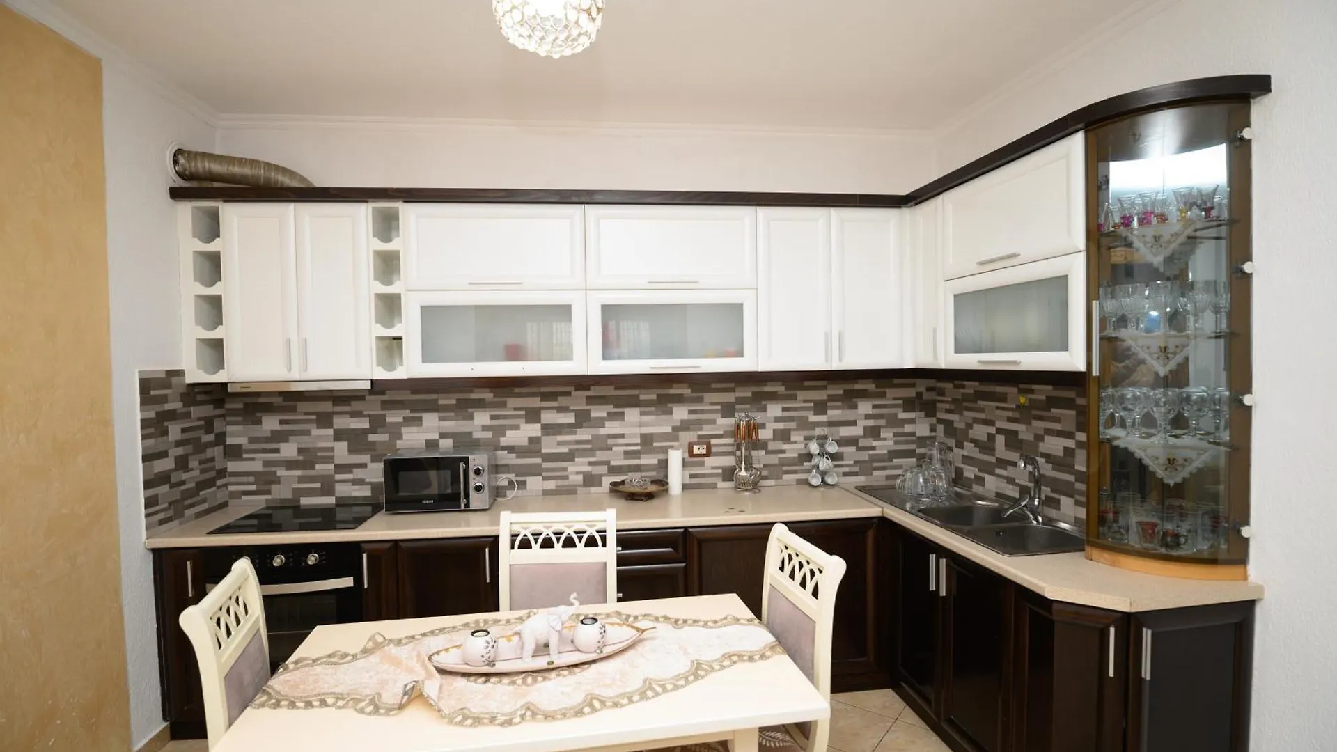 Shuli'S Apartments Pogradec